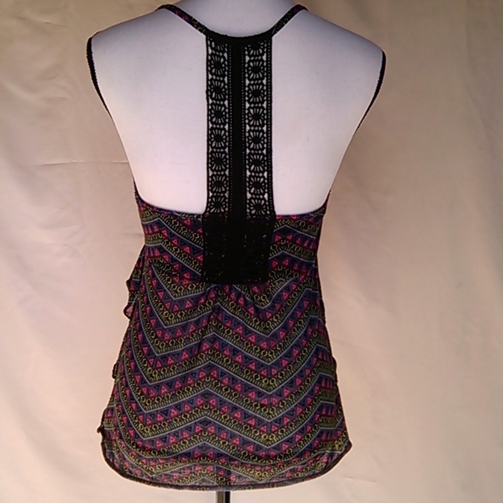 ❤️ No Boundaries .Crocheted Back Tribal Print Boho Tank 2/$15 - Picture 6 of 8